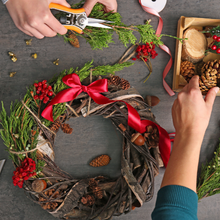 Load image into Gallery viewer, Wreath Kit