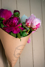 Load image into Gallery viewer, Peony Party Subscription