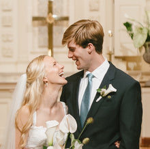 Load image into Gallery viewer, Boutonniere