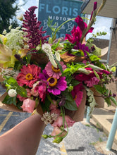 Load image into Gallery viewer, Summer Abundance Flower Arranging Workshop at Ghost River Brewing