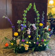 Load image into Gallery viewer, Altar Arrangement