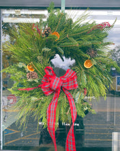 Load image into Gallery viewer, Evergreen Wreaths