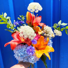 Load image into Gallery viewer, Pick Your Week: Full Season Bouquet Subscription