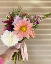 Load image into Gallery viewer, Fall Bouquet Subscription (Pick Your Weeks)
