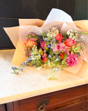 Load image into Gallery viewer, Wrapped Bouquet for Pick up or Delivery
