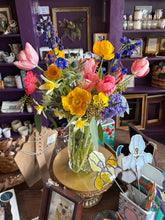 Load image into Gallery viewer, Mother&#39;s Day Flowers
