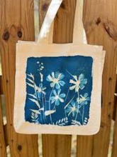 Load image into Gallery viewer, Cyanotyping Botanical Printing on Tote Bags (5/16)
